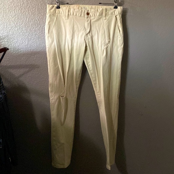 Lucky Brand Denim - LUCKY BRAND DESTRUCTED STRAIGHT LEG KHAKI CHINOS SIZE 4/27